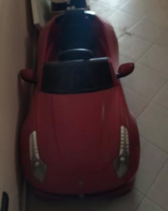 macchina Ferrari 
