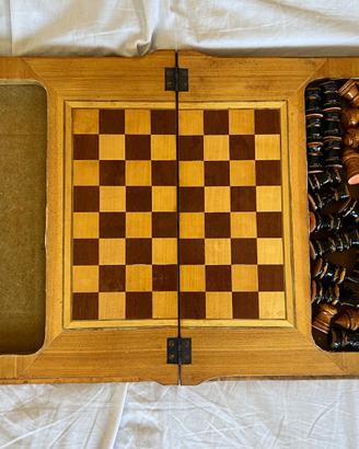 Scacchiera vintage russa anni ’80 in legno