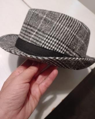 cappello lana unisex nuovo mai usato 