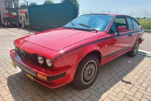 Alfa Romeo GTV 2.0 Grand Prix 130 cv serie numerat