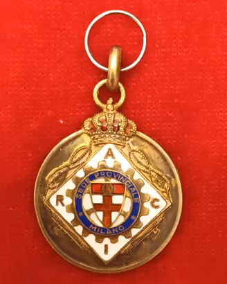Medaglia Oro 18k (750) R.A.C.I. Milano. Anno XVI