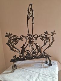 Portariviste in ottone con decorazioni floreali