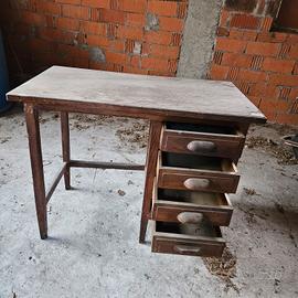 antico tavolino/scrivania 
