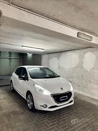 Peugeot  208 puretech allure