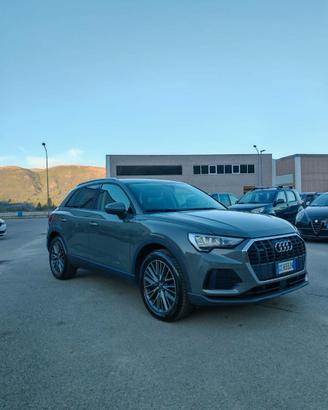 Audi Q3 35 TDI quattro S tronic Business Advanced