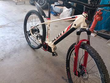 bici elettrica scott