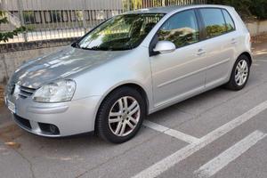 Volkswagen Golf 5 Benzina GPL casa madre