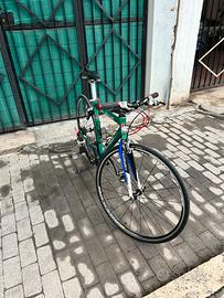 Bici ibrida corsa