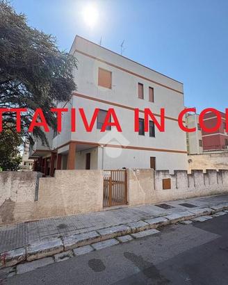 3 LOCALI A BRINDISI