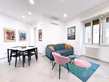 Lungomare, ristrutturato con posto auto