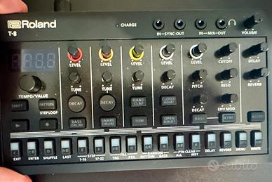 Roland Aira T8 drum machine / synth
