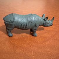 Giocattolo action figure Rinoceronte