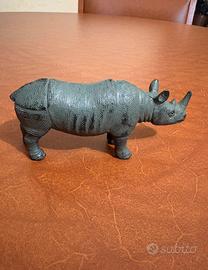 Giocattolo action figure Rinoceronte