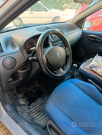 FIAT PUNTO 1.2 BENZINA