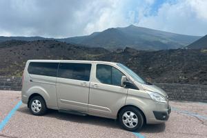 Ford Custom 9 posti extralong con doppia apertura