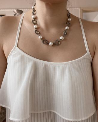 Collana perle e metallo argentato stile moderno