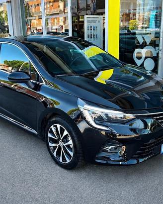 Renault clio 1.6 hybrid e-tech 140cv solo 26000 km
