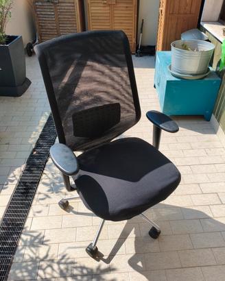 Vitra Meda chair