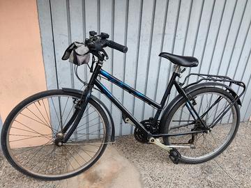 city bike donna 24"  18 marce Portapacchi perfetta