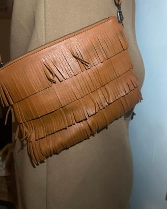 Borsa a tracolla con frange color cammello