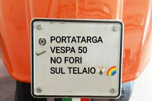 PROMO 0.99 - PORTA TARGA VESPA 50-NO FORARE TELAIO