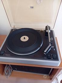 Giradischi e amplificatore