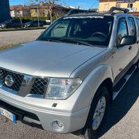 PICK UP NISSAN NAVARA DOPPIA CABINA