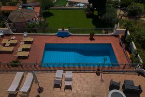 Mini appartamenti a Gaeta in villa con piscina