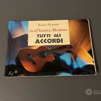 LIBRO ACCORDI PER CHITARRA