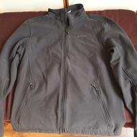 giacca windproof Decathlon