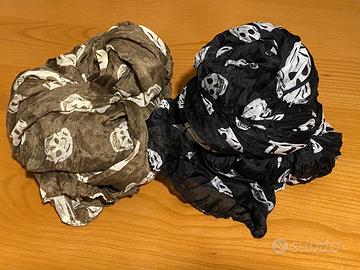 Foulard/Pashmine con teschi
