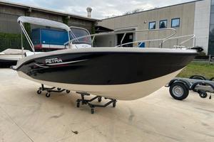 Trimarchi Petra open 6.70+ Honda BF40E nuova