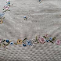 Copriletto ricamo a mano matrimoniale piquet