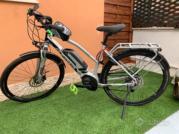 bici pedalata assistita atala b tour