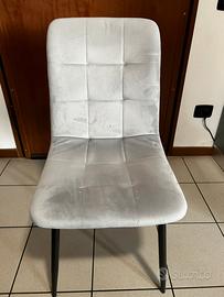 4 sedie in tessuto color grigio perla