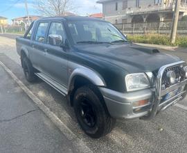 Mitsubishi L200 2.5 TDI 4WD Club Cab Pick-up GLS