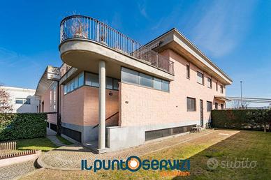 Villa di 243 m² con più di 5 locali a Cuneo