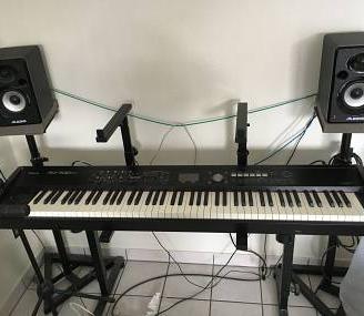 Roland PIANO STAGE RD700NX + STAND