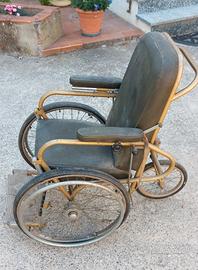 Sedia a rotelle per invalidi vintage a tre ruote