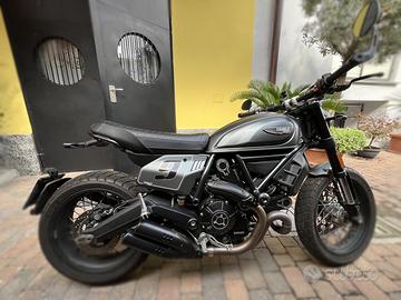 Ducati Scrambler Nightshift 5800 km depot. A2