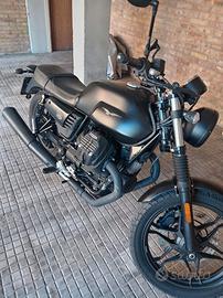 Moto guzzi v7 stone 