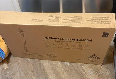 MONOPATTINO ELETTRICO XIAOMI ESSENTIAL