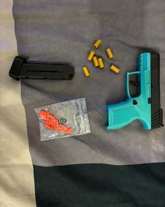 pistola giocattolo finta