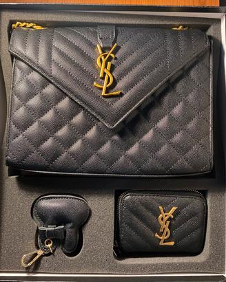 Borsa nera donna con portachiavi e portacarte