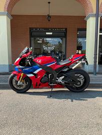 Honda CBR 1000RR -R SP A 12.000€ OPERAZIONE 50%