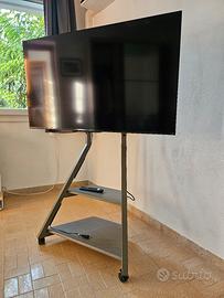 TV e piedistallo