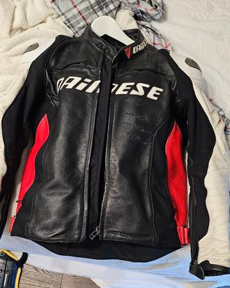 Abbigliamento moto pista e stradale