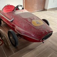 Auto a pedali