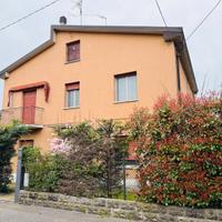 Villa bifamiliare via Giosuè Carducci, Centro, Cre