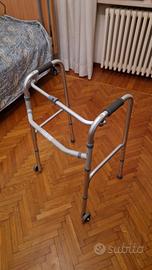 Deambulatore, girello 